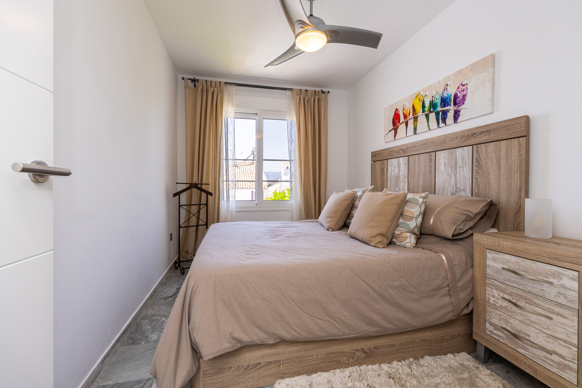 Renovated 4-Bed Townhouse with Sea Views in Calahonda — Calahonda