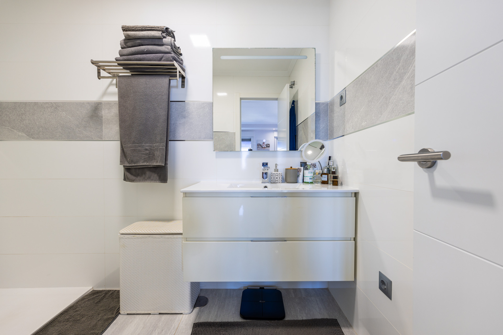Renovated 4-Bed Townhouse with Sea Views in Calahonda — Calahonda