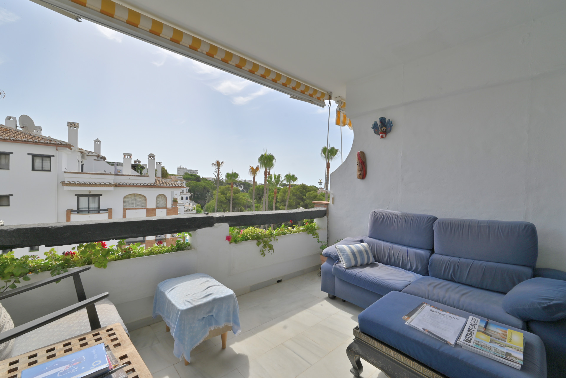 Two-Bedroom Apartment with Pool and Sea Views in Calahonda Park — Calahonda