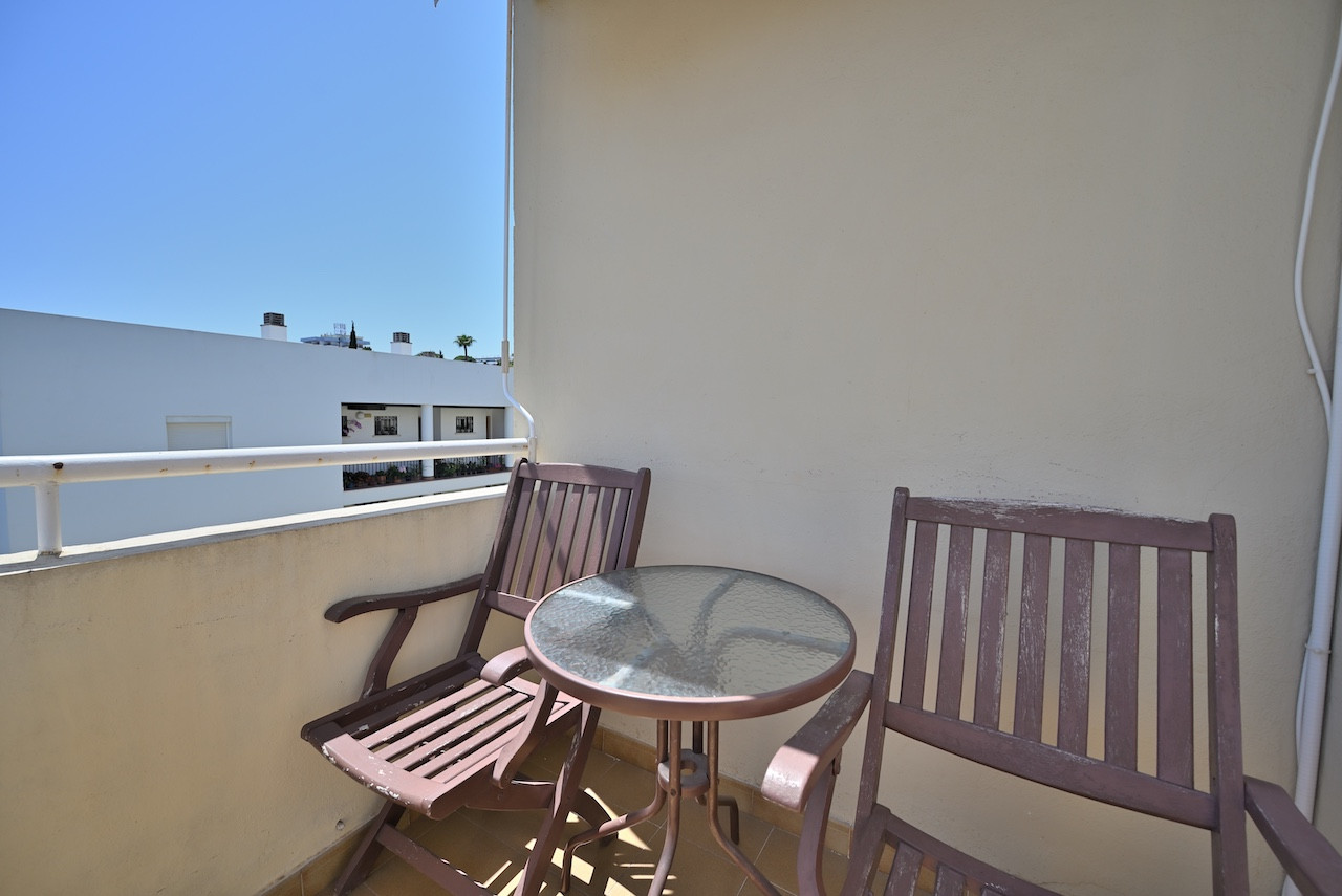 2-Bed Sea View Apartment with Tourist License in La Carihuela — La Carihuela