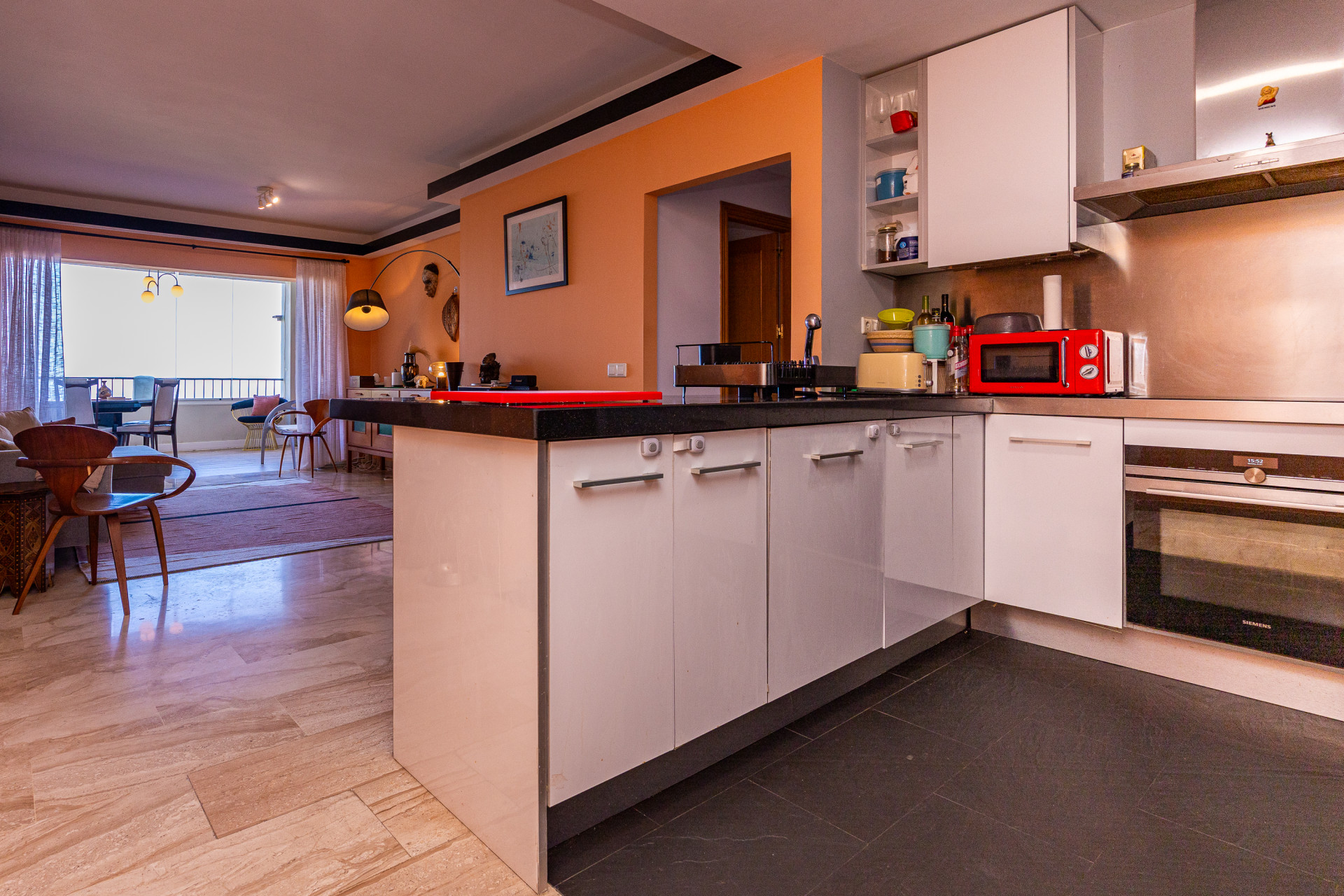 Elevated Ground Floor 2-Bed Apartment with Sea Views, Calahonda — Calahonda