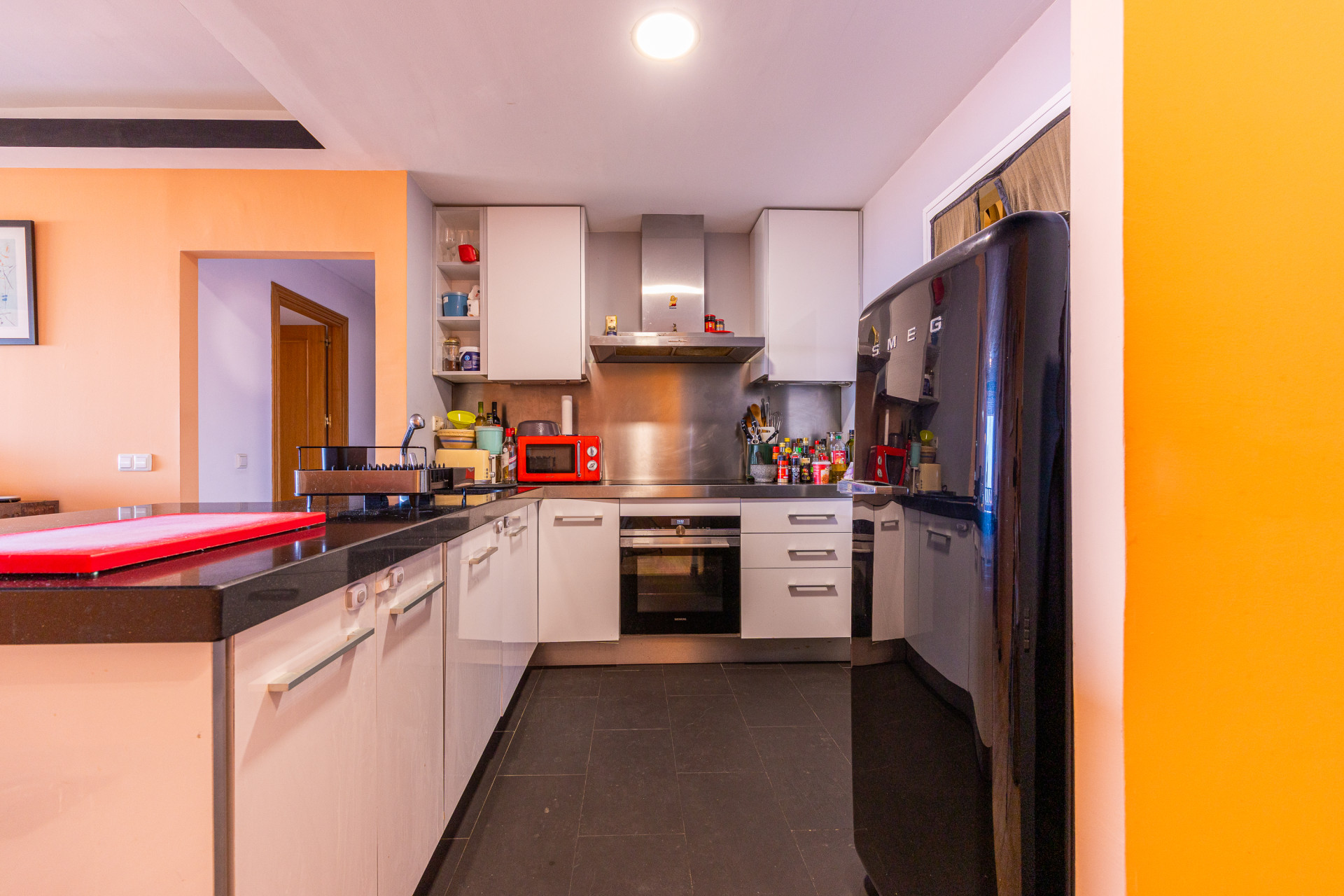 Elevated Ground Floor 2-Bed Apartment with Sea Views, Calahonda — Calahonda