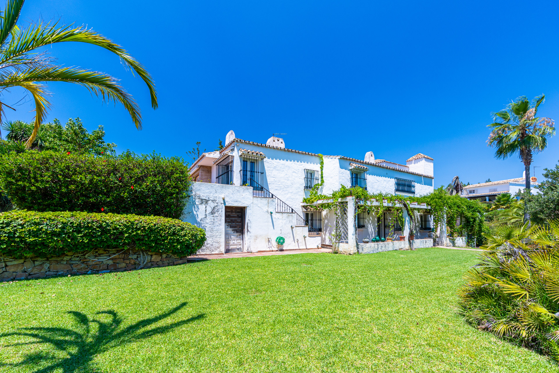 Cortijo-Style Villa with Sea Views on 3,000m² Plot, El Chaparral — El Chaparral