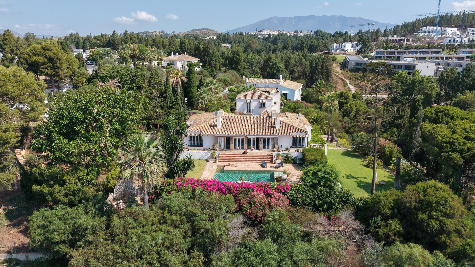 Cortijo-Style Villa with Sea Views on 3,000m² Plot, El Chaparral — El Chaparral