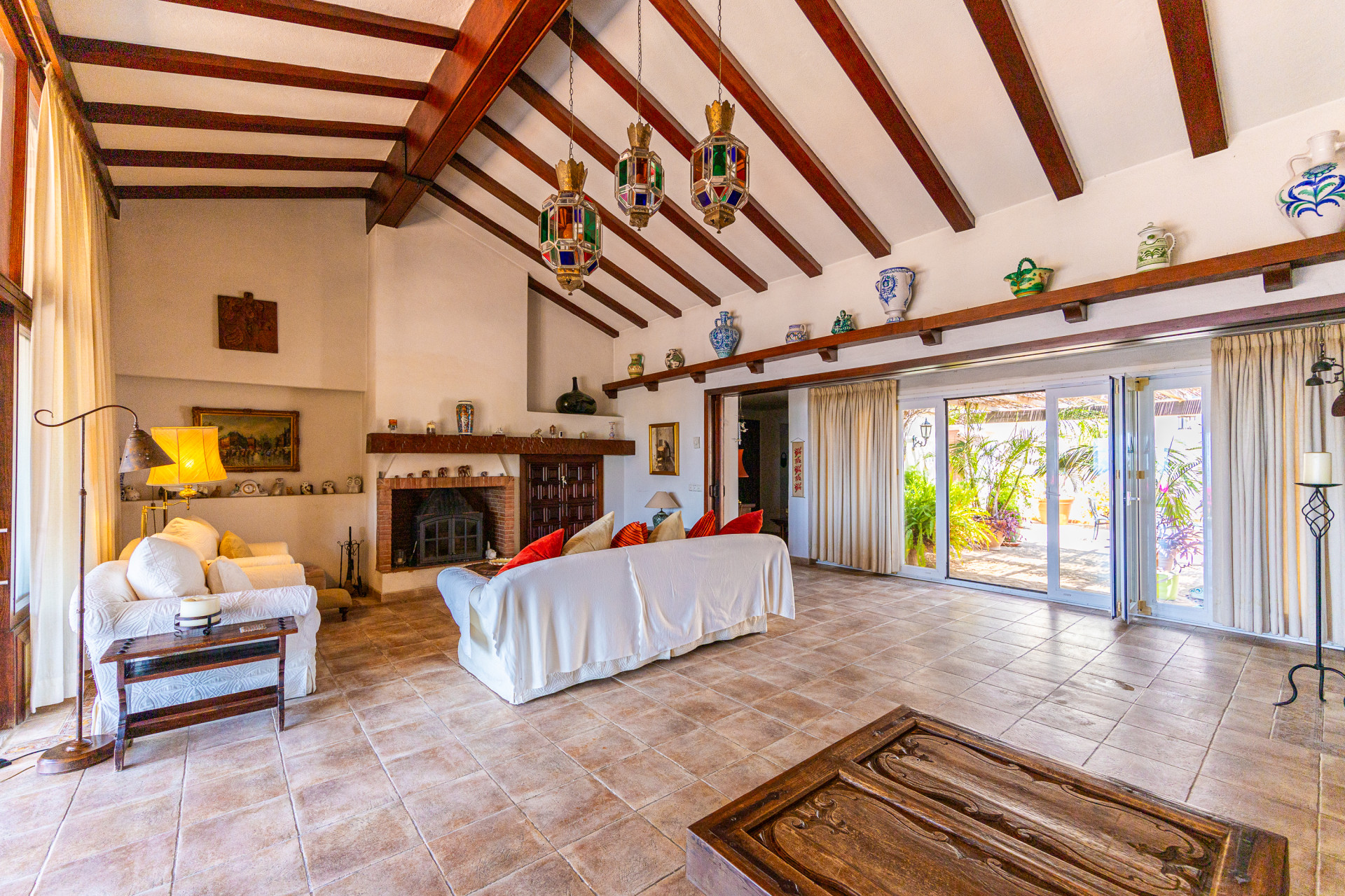 Cortijo-Style Villa with Sea Views on 3,000m² Plot, El Chaparral — El Chaparral