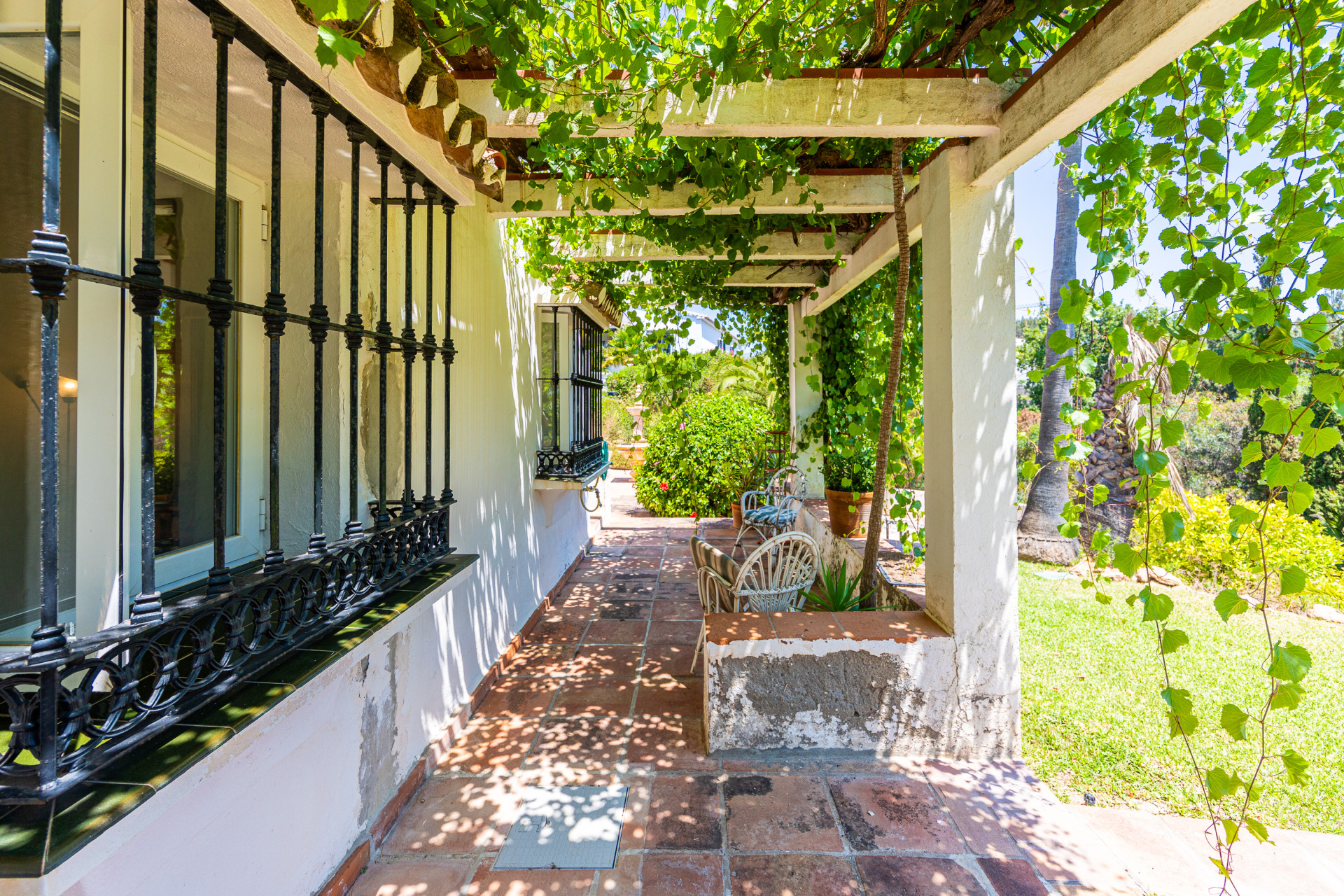 Cortijo-Style Villa with Sea Views on 3,000m² Plot, El Chaparral — El Chaparral