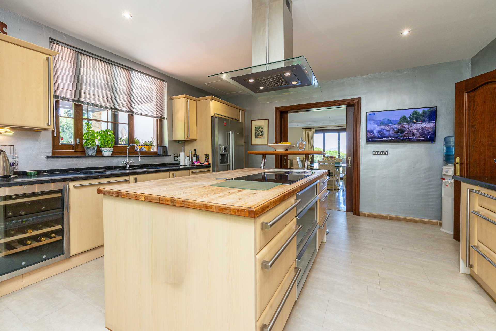Elegant 4-Bed Golf-Front Villa in La Cala Golf Resort, Malaga — La Cala Golf Resort