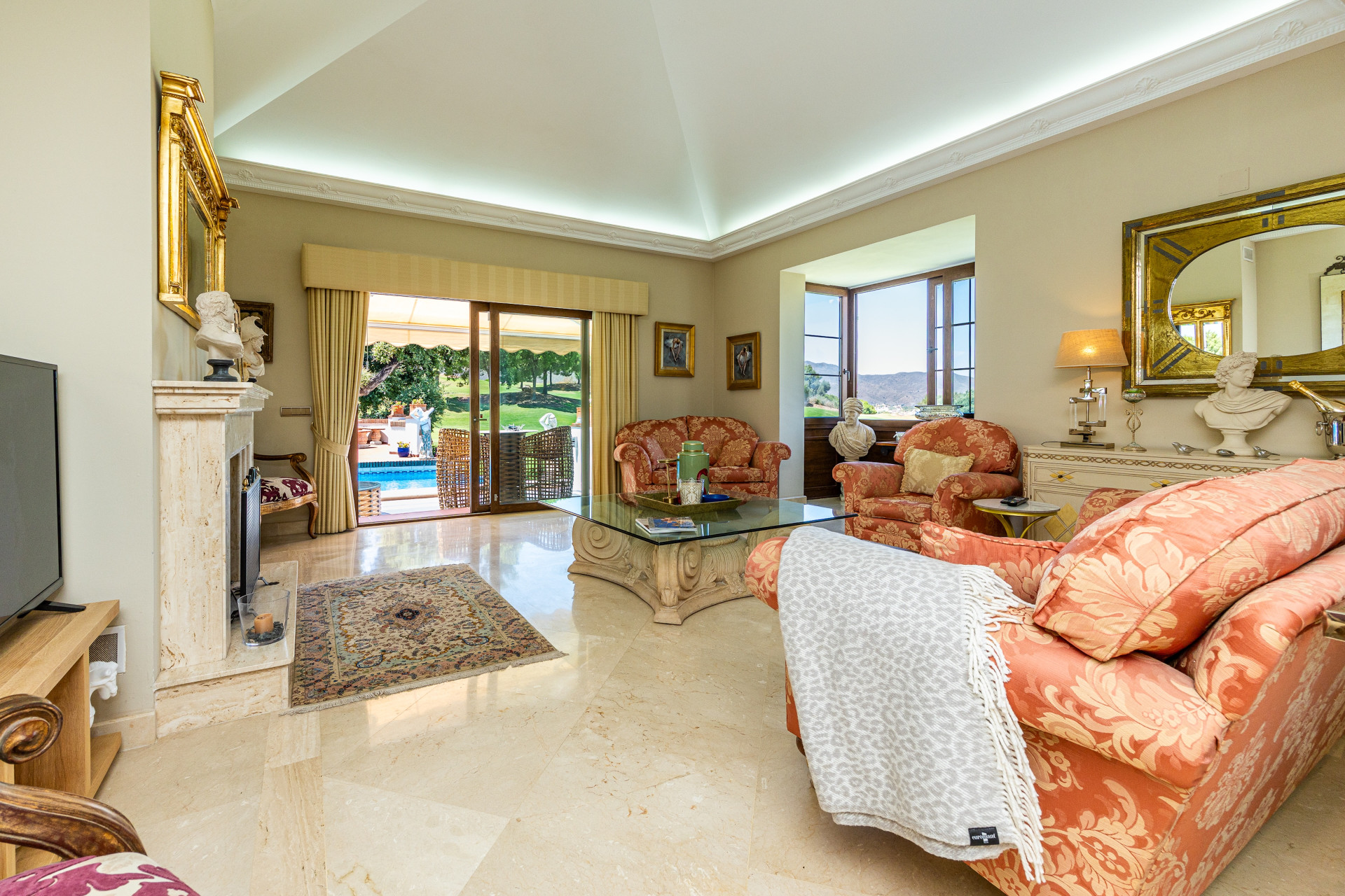 Elegant 4-Bed Golf-Front Villa in La Cala Golf Resort, Malaga — La Cala Golf Resort