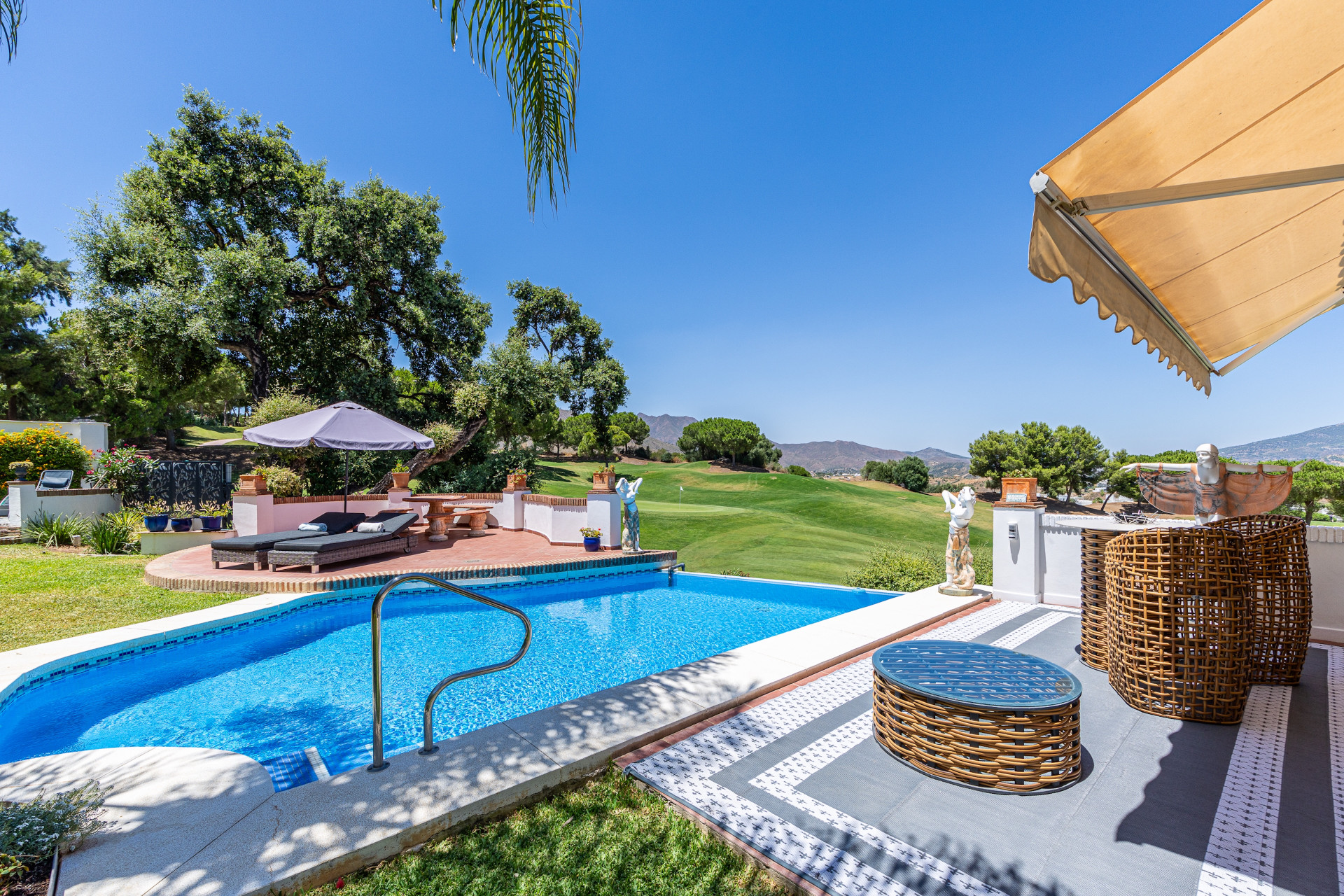 Elegant 4-Bed Golf-Front Villa in La Cala Golf Resort, Malaga — La Cala Golf Resort