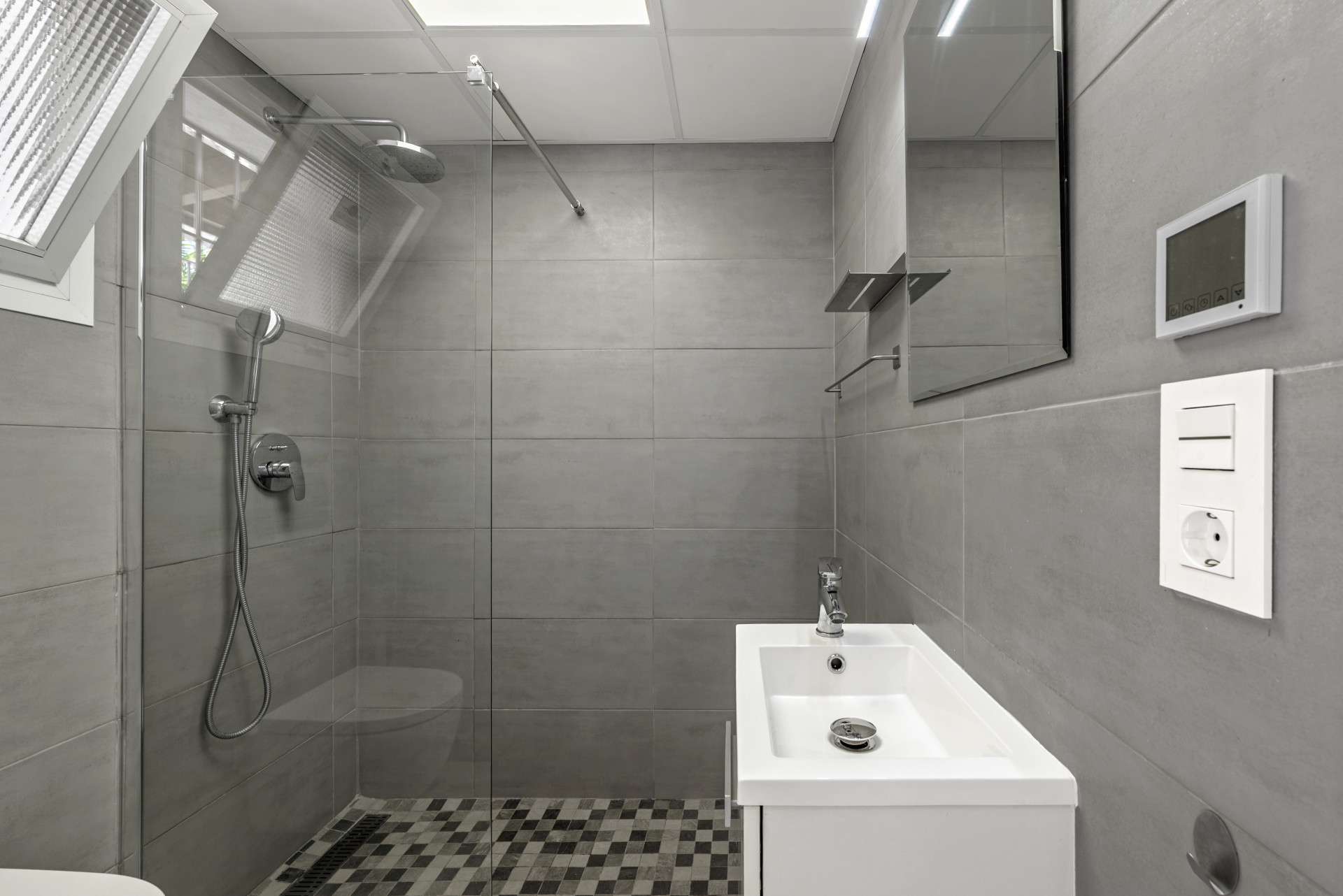 Beachfront Penthouse with Rooftop Terrace in Calahonda — Calahonda