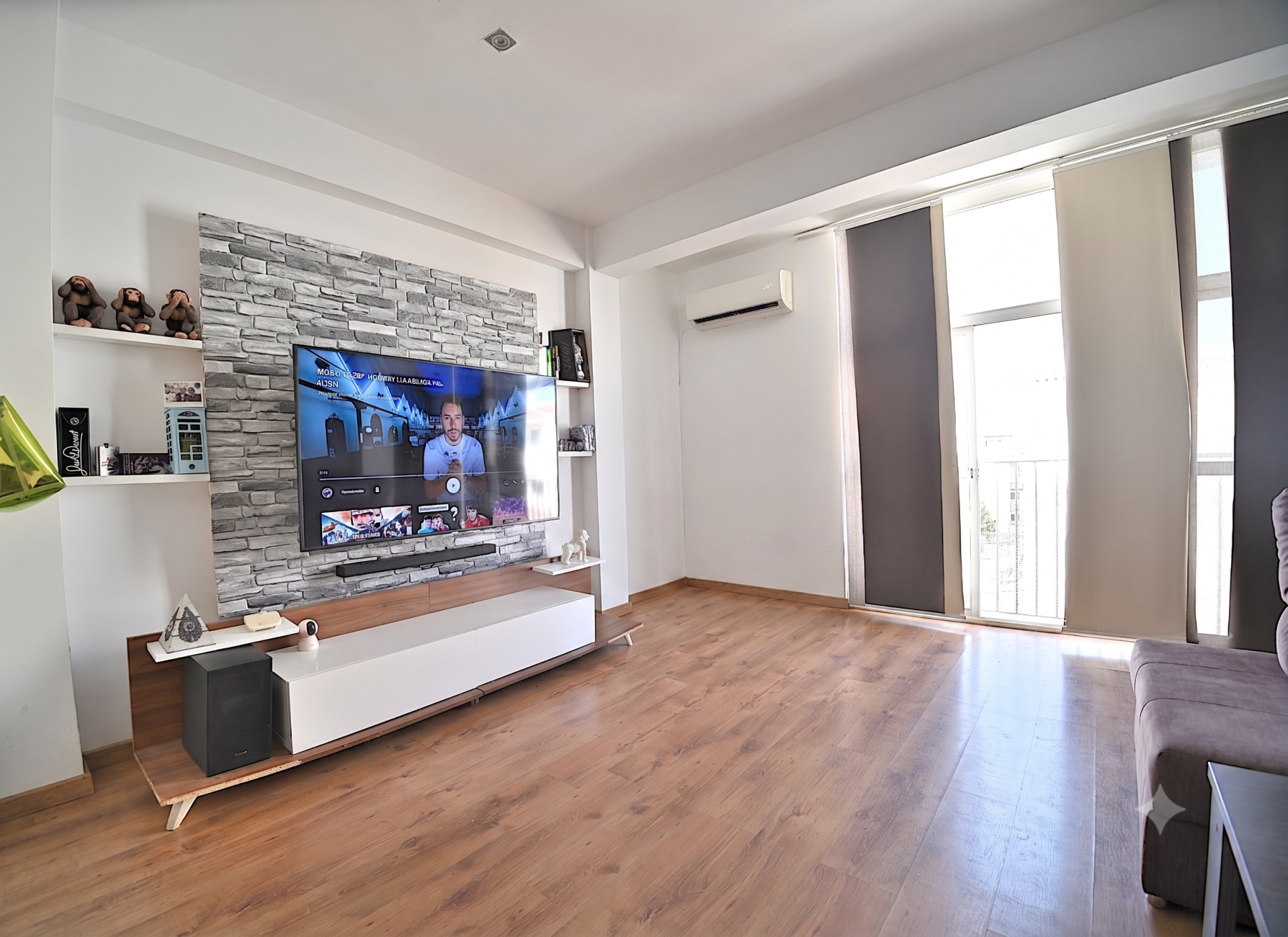 Move-In Ready 2-Bed Apartment Near Torremolinos Centro & Beach — Torremolinos Centro