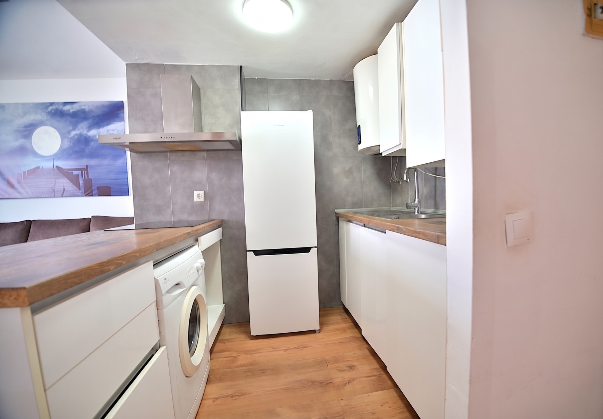 Move-In Ready 2-Bed Apartment Near Torremolinos Centro & Beach — Torremolinos Centro