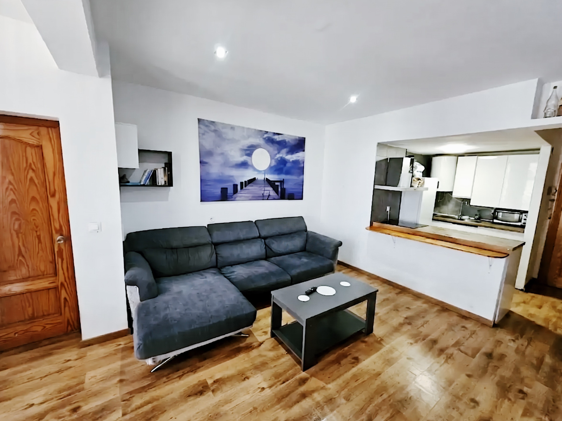 Move-In Ready 2-Bed Apartment Near Torremolinos Centro & Beach — Torremolinos Centro