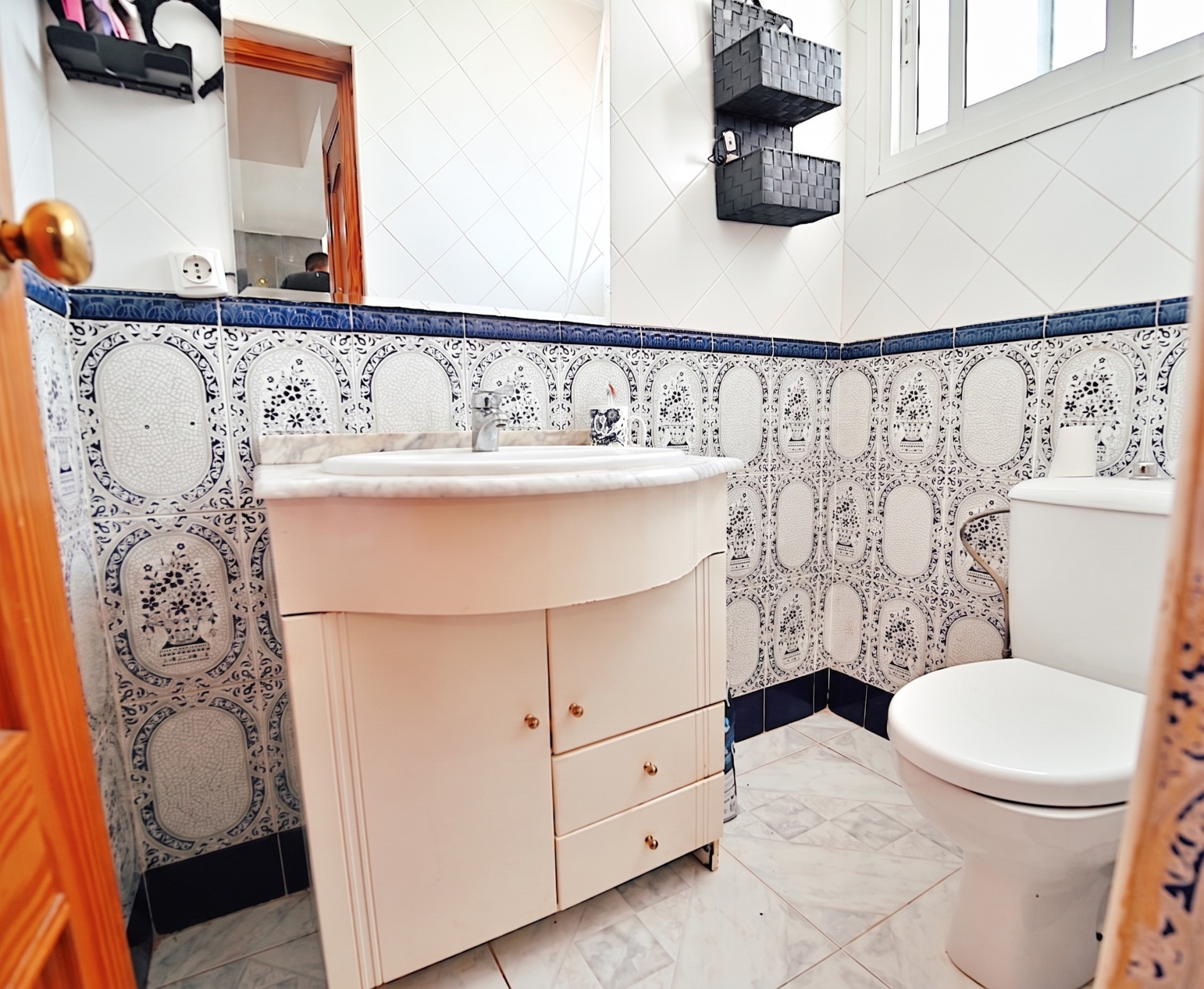 Move-In Ready 2-Bed Apartment Near Torremolinos Centro & Beach — Torremolinos Centro