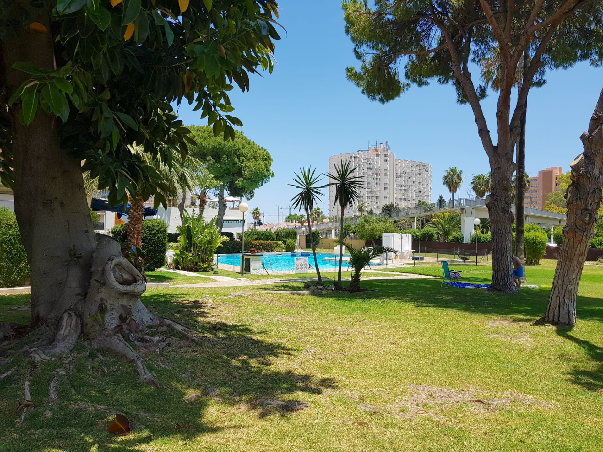Move-In Ready 2-Bed Apartment Near Torremolinos Centro & Beach — Torremolinos Centro