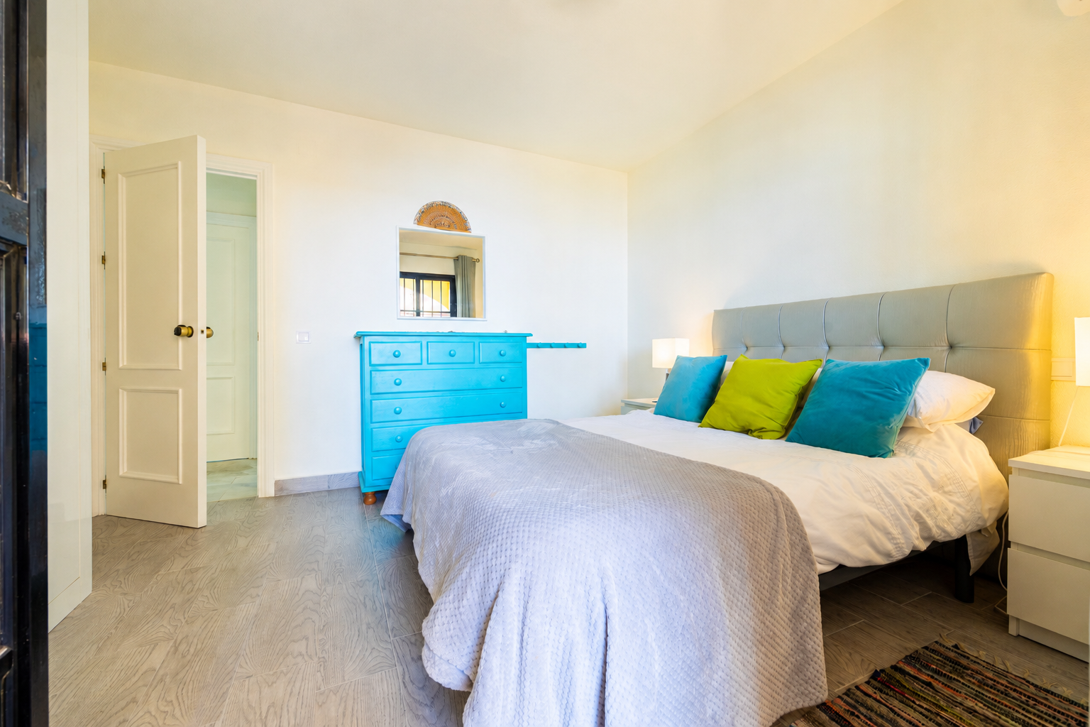 Two-Bed Ground Floor Apartment with Sea Views, Calahonda — Calahonda