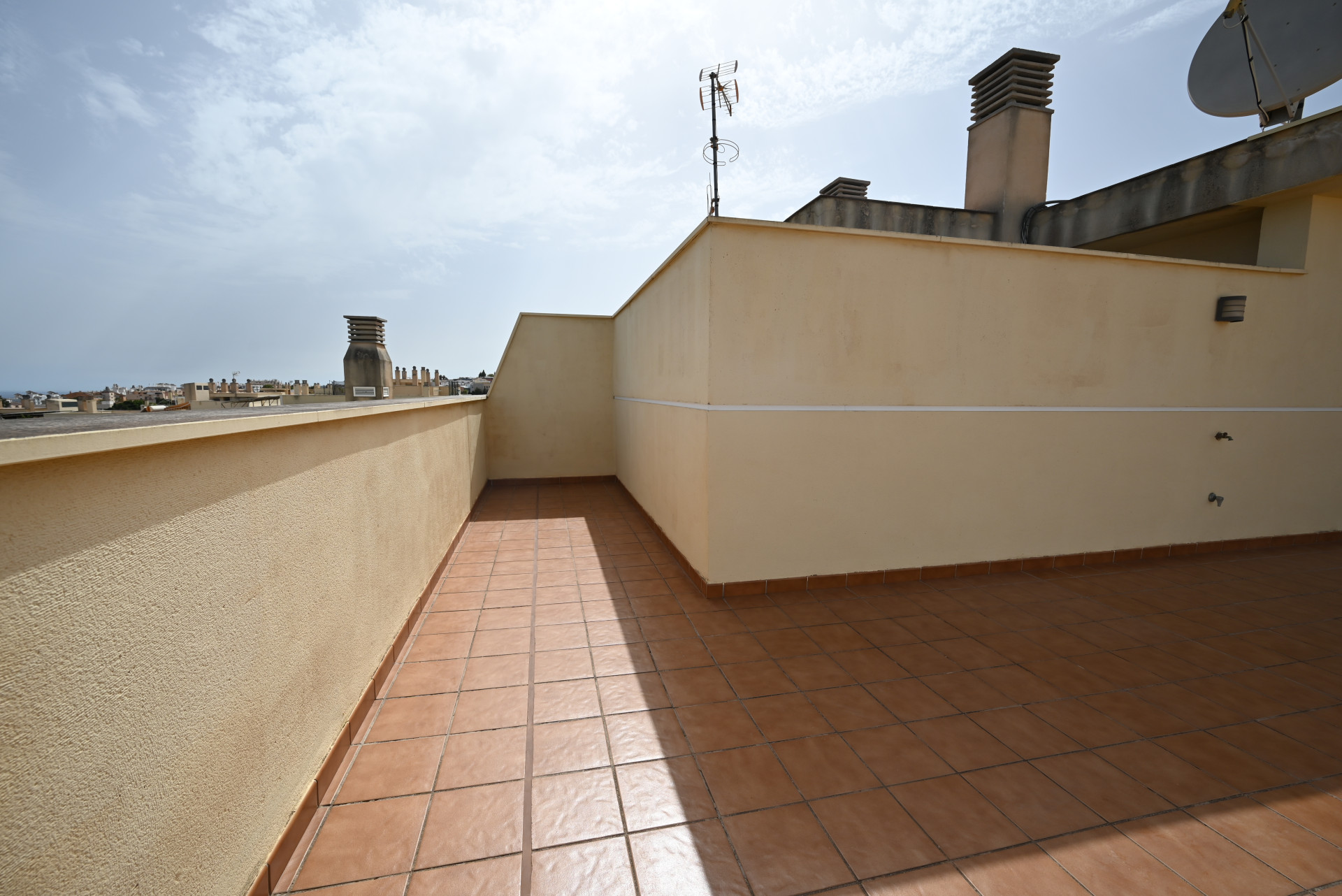 Stunning 4-Bed Penthouse with 224m² Terraces & Solarium, Torremolinos — Torremolinos