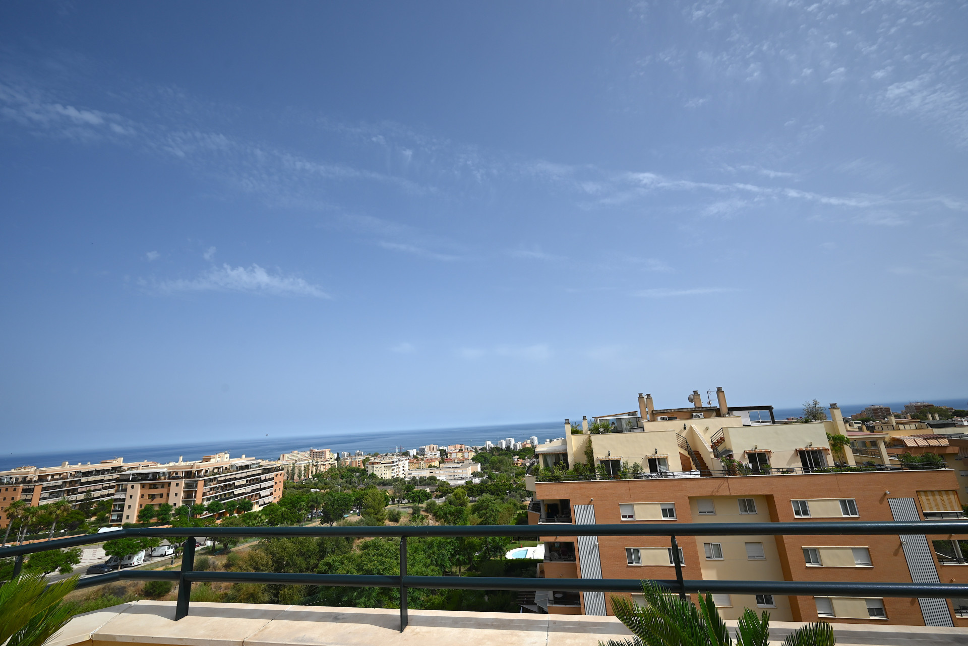 Stunning 4-Bed Penthouse with 224m² Terraces & Solarium, Torremolinos — Torremolinos