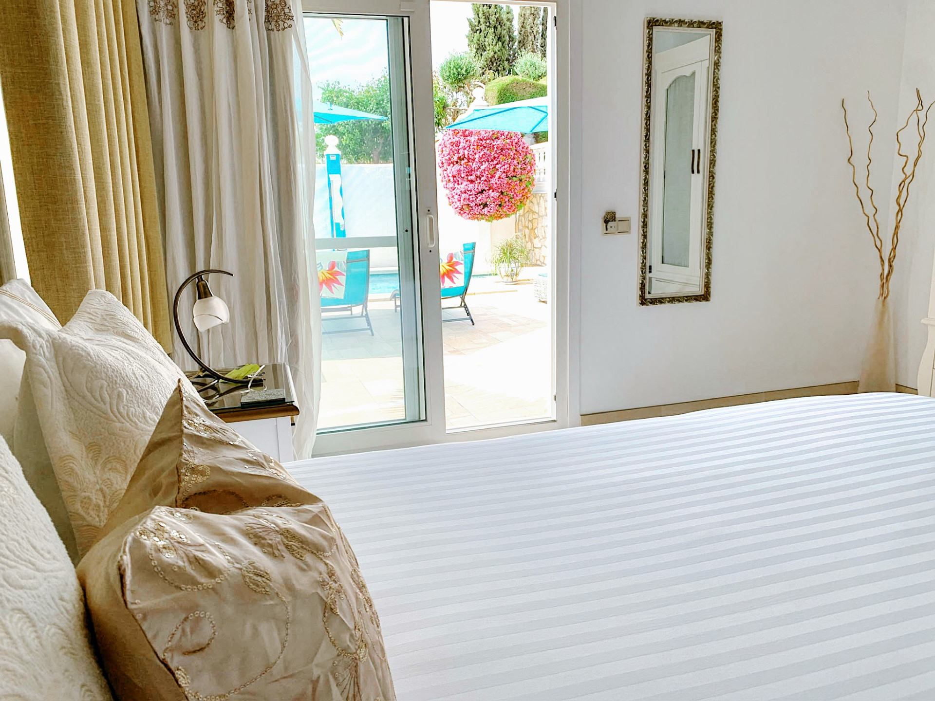 Luxury Sea View Villa in Benalmadena Centro with Established Rental Business — Benalmadena Centro