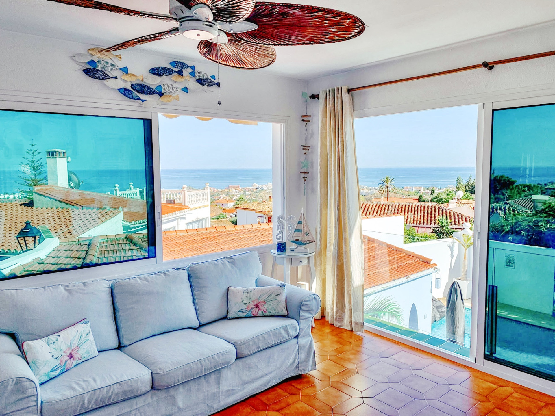 Luxury Sea View Villa in Benalmadena Centro with Established Rental Business — Benalmadena Centro