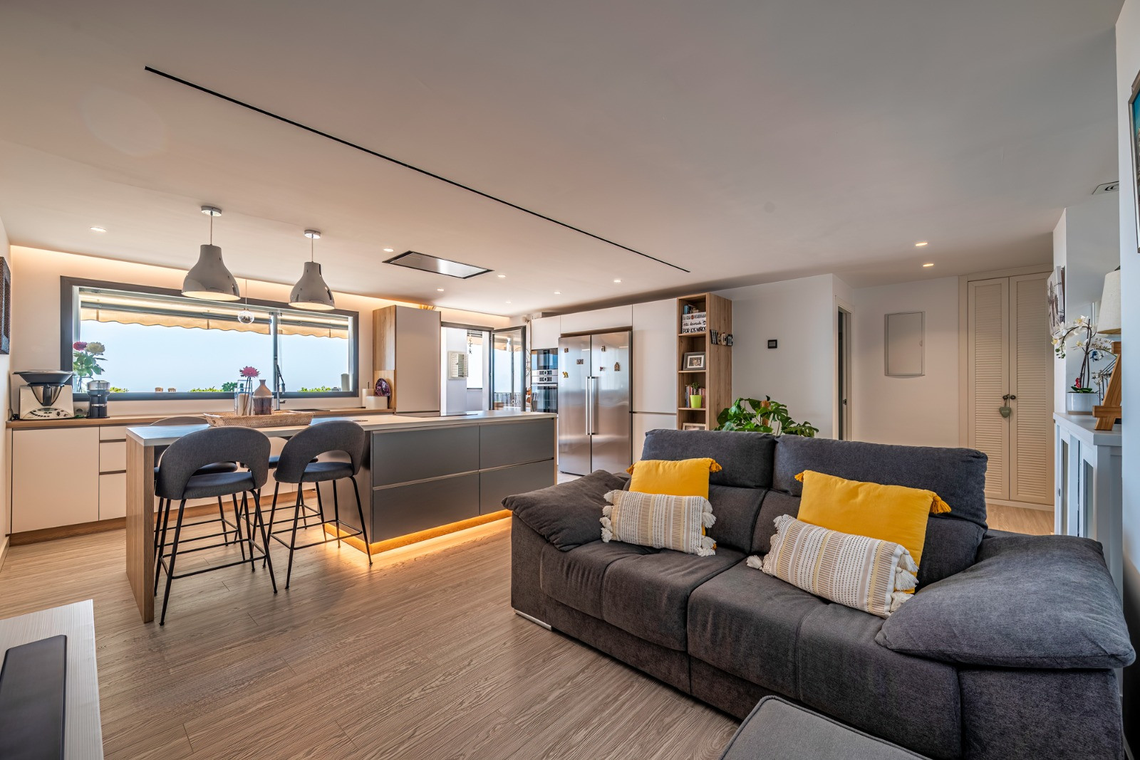 Renovated 3-Bed Sea-View Apartment with Pool in Montealto, Benalmádena — Benalmadena