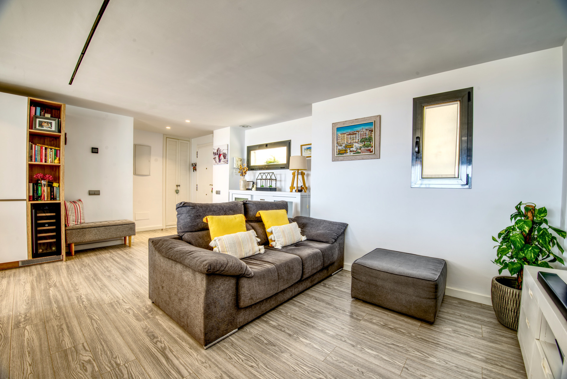 Renovated 3-Bed Sea-View Apartment with Pool in Montealto, Benalmádena — Benalmadena