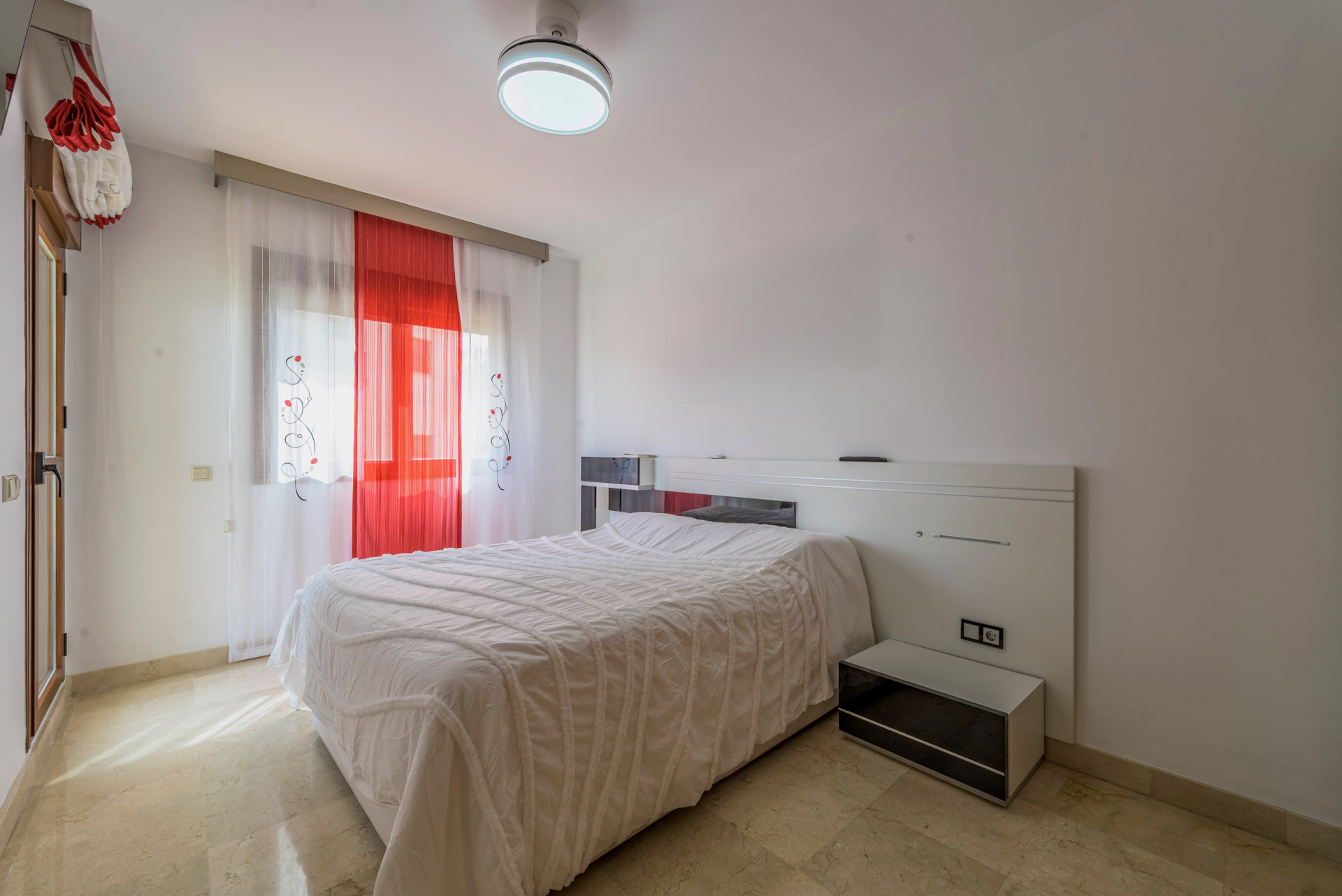 Bright 3-Bed Apartment with Pool in Lomas del Real, Mijas Costa — Mijas Costa
