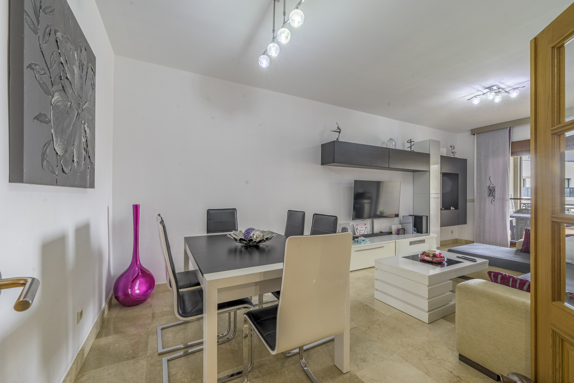 Bright 3-Bed Apartment with Pool in Lomas del Real, Mijas Costa — Mijas Costa