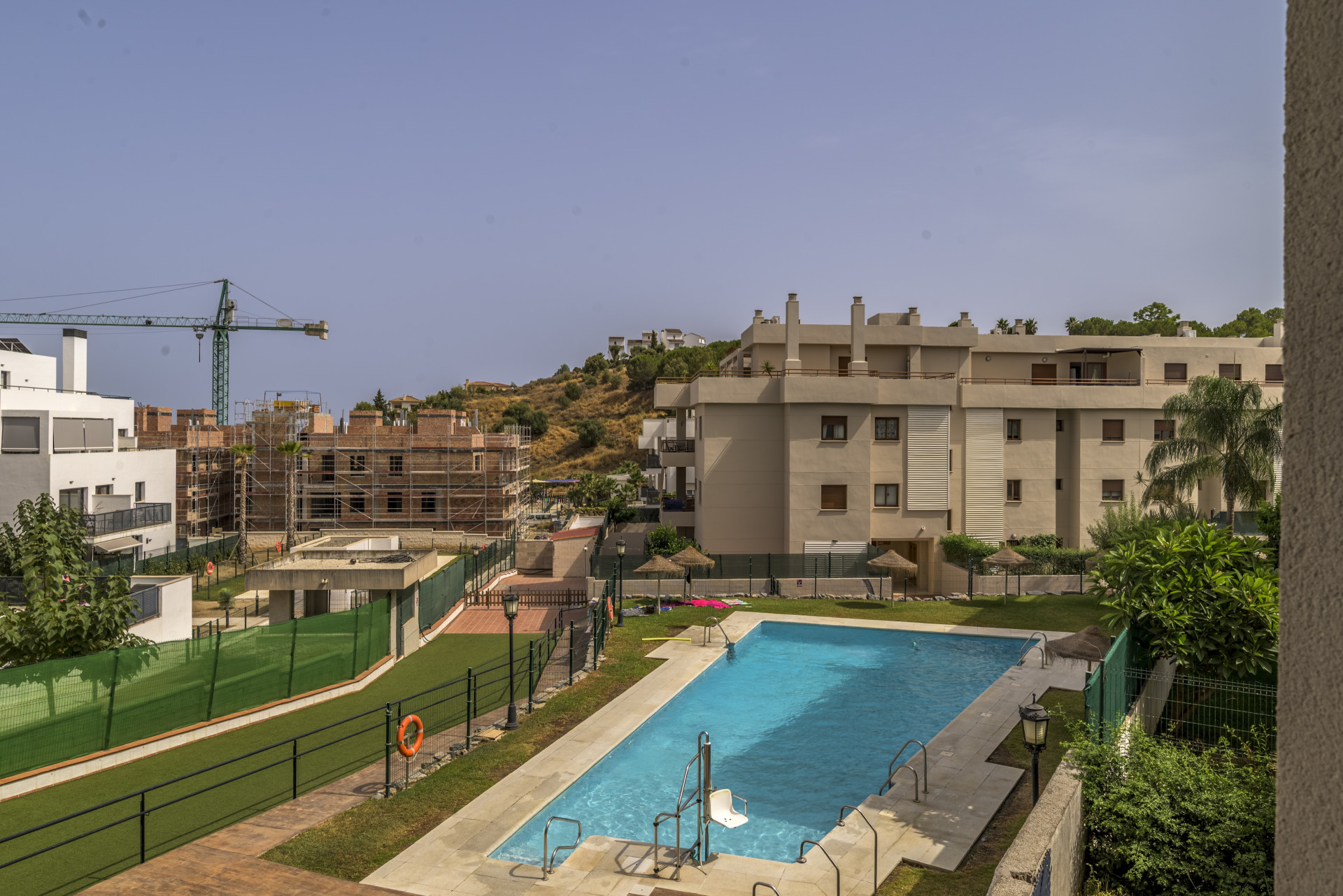 Bright 3-Bed Apartment with Pool in Lomas del Real, Mijas Costa — Mijas Costa