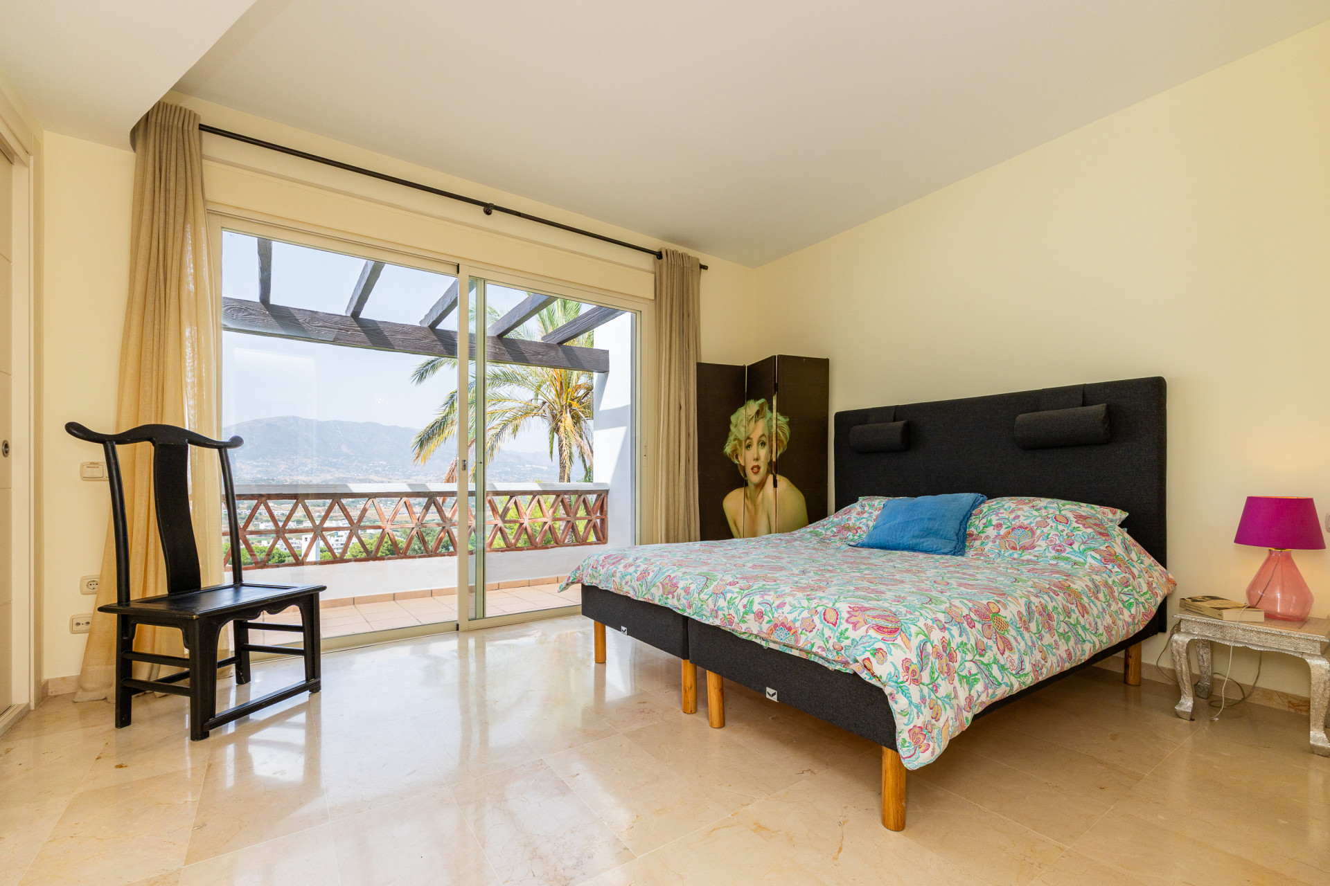 Bright 3-Bed Townhouse with Views & Pool, La Cala Golf Resort — La Cala Golf Resort
