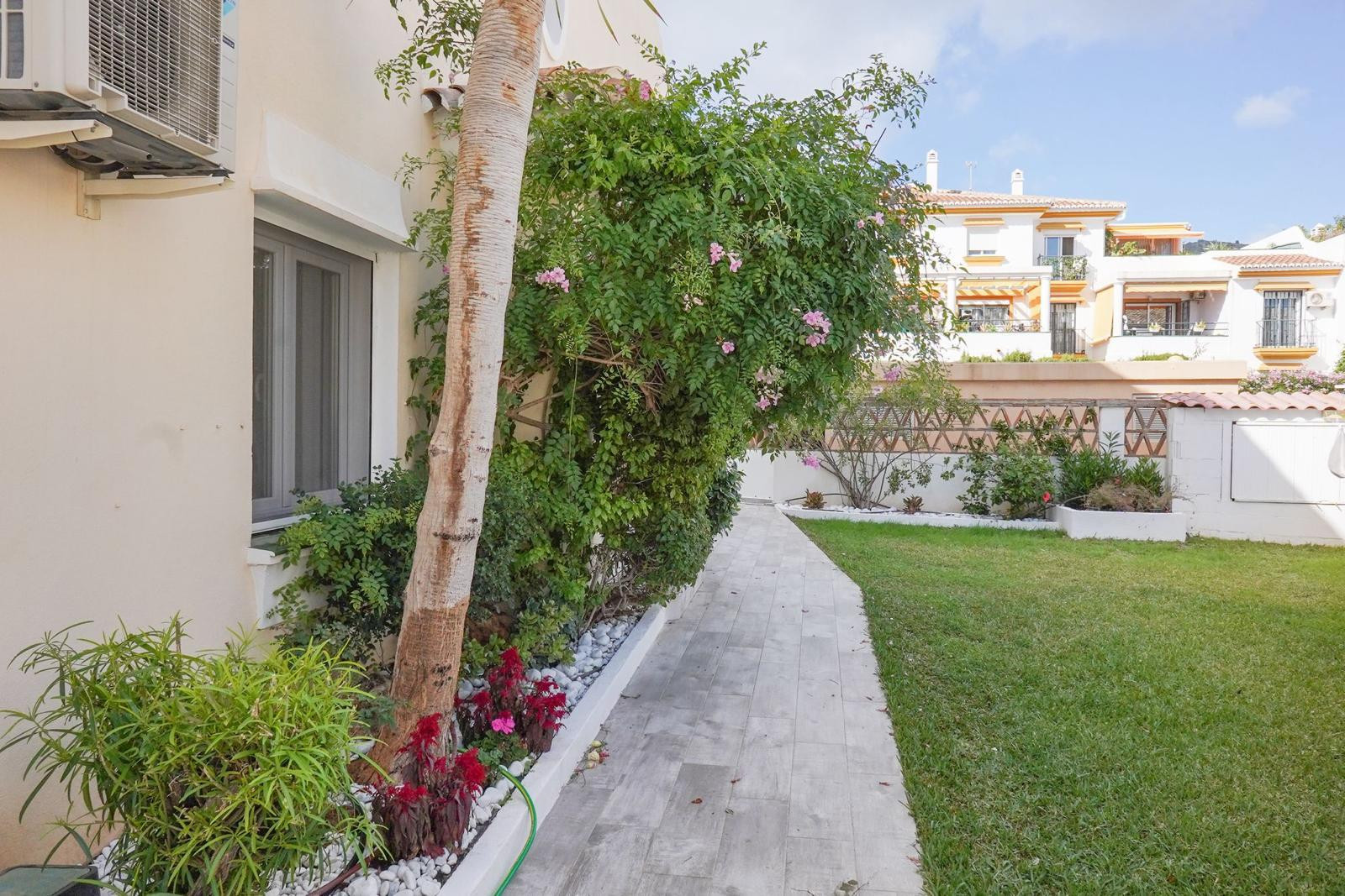 Turn-Key Corner Town House with Pool in Benalmádena Pueblo — Benalmadena Pueblo