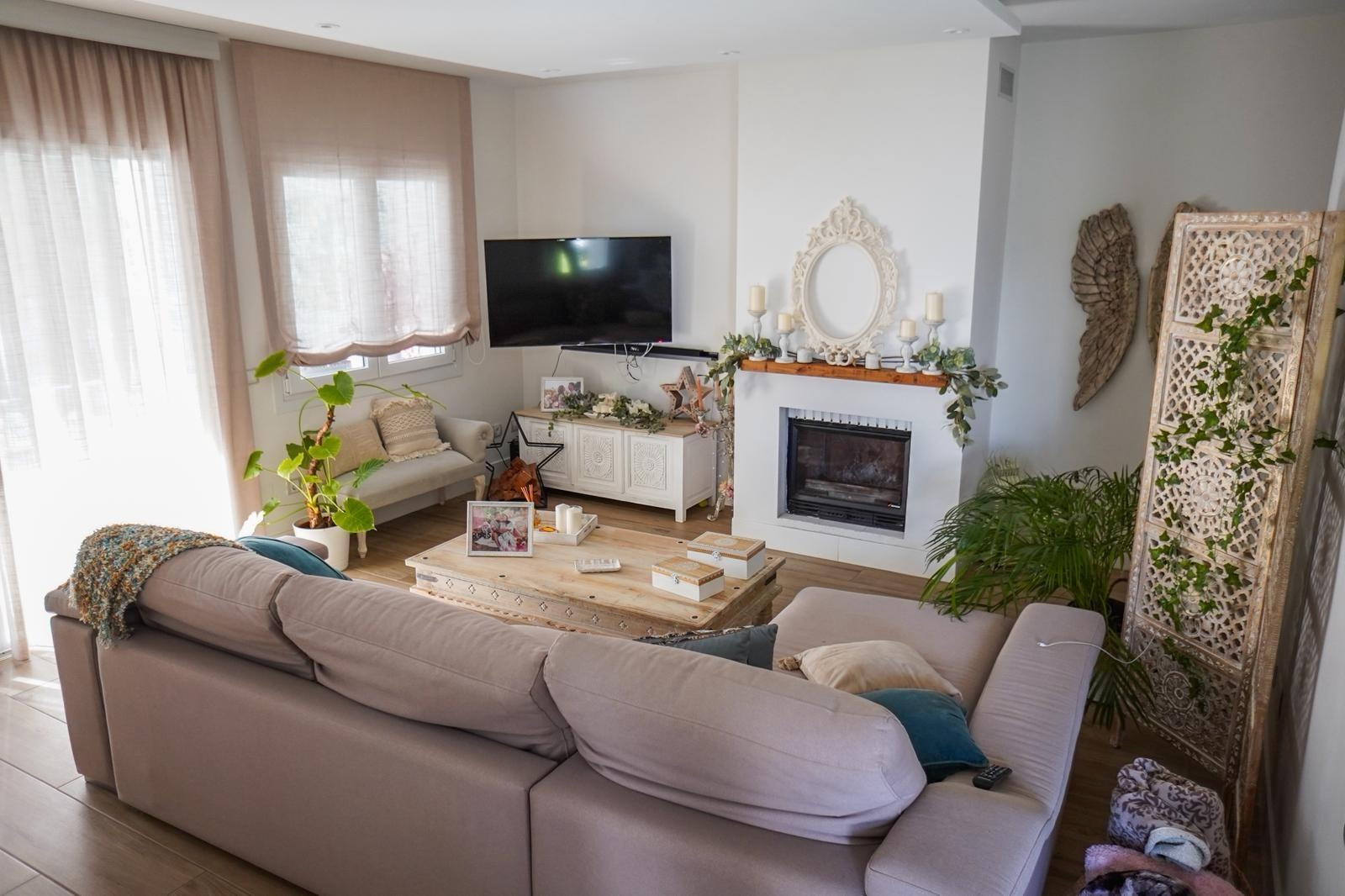 Turn-Key Corner Town House with Pool in Benalmádena Pueblo — Benalmadena Pueblo